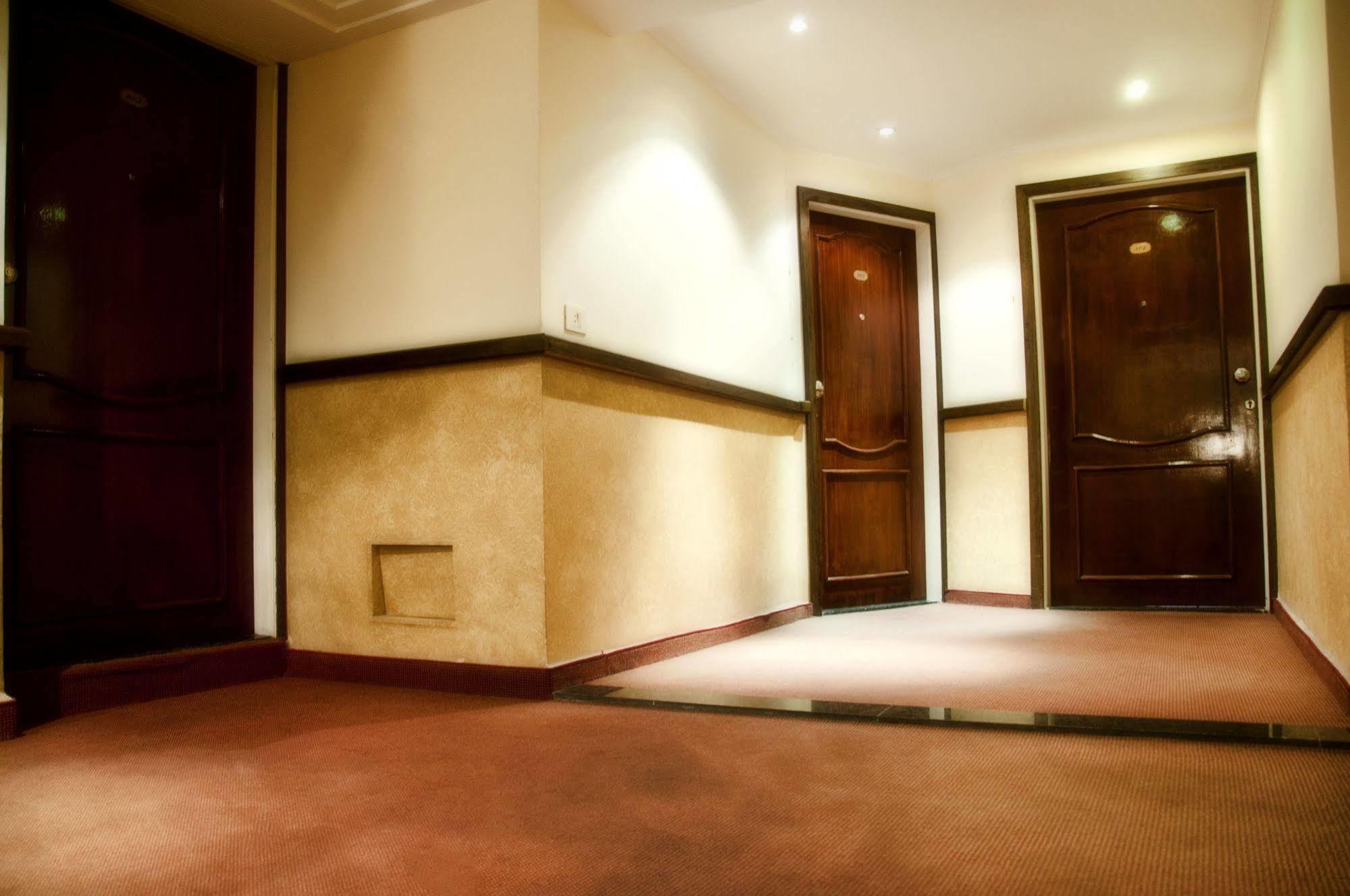 Marble Tower Hotell Beirut Exteriör bild